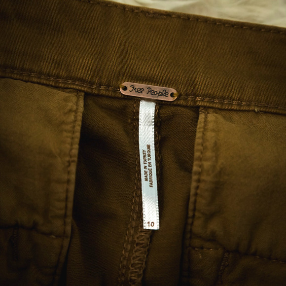 Free People Size 10 Billie Chino Brown Pleated Button High Waist Cotton Shorts - Picture 4 of 8